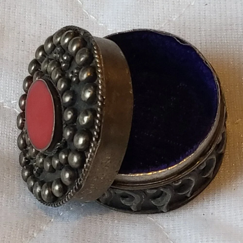 Vintage Red Dot Gold Toned Blue Velvet Lined Case Lidded Miniature Pill Case